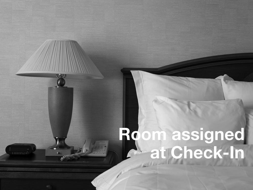 Demetria Hotel Гвадалахара Экстерьер фото